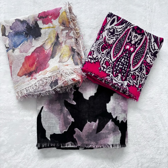 3 Multi-Colored Fashion Scarves - Picture 2 of 15